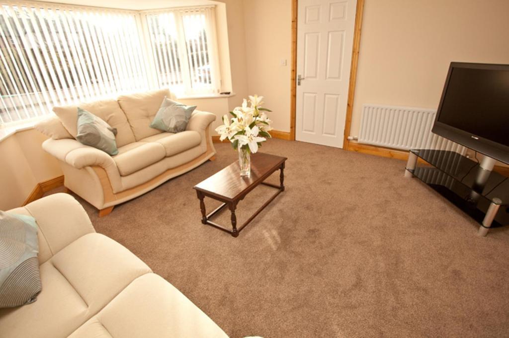 Holly Lodge Alnwick Bagian luar foto